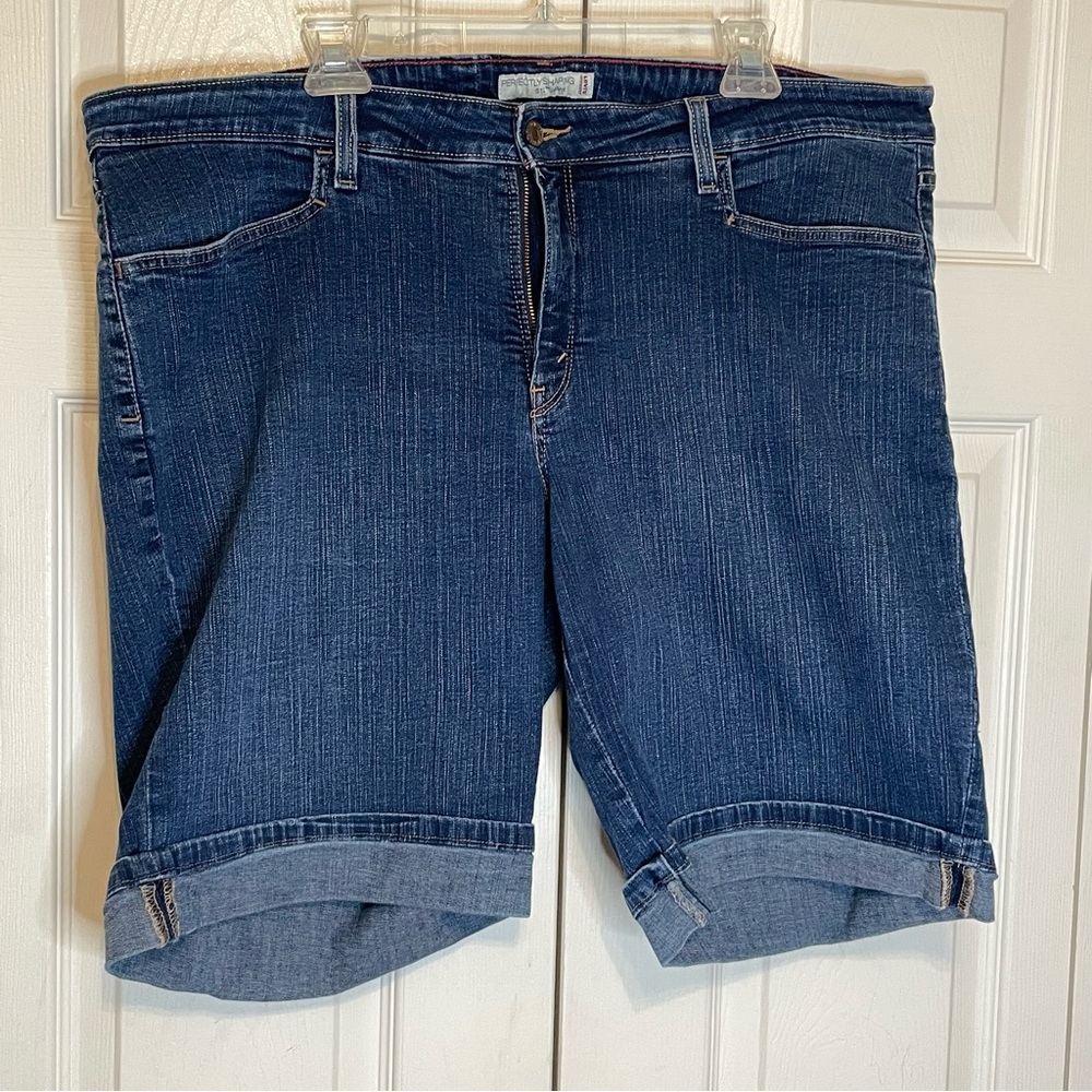 Levi's Denim Shorts Size 22W